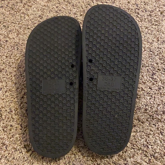 CHEER ATHLETICS LOGO SLIDES GIRLS YOUTH SIZE 1/2 - Picture 3 of 5